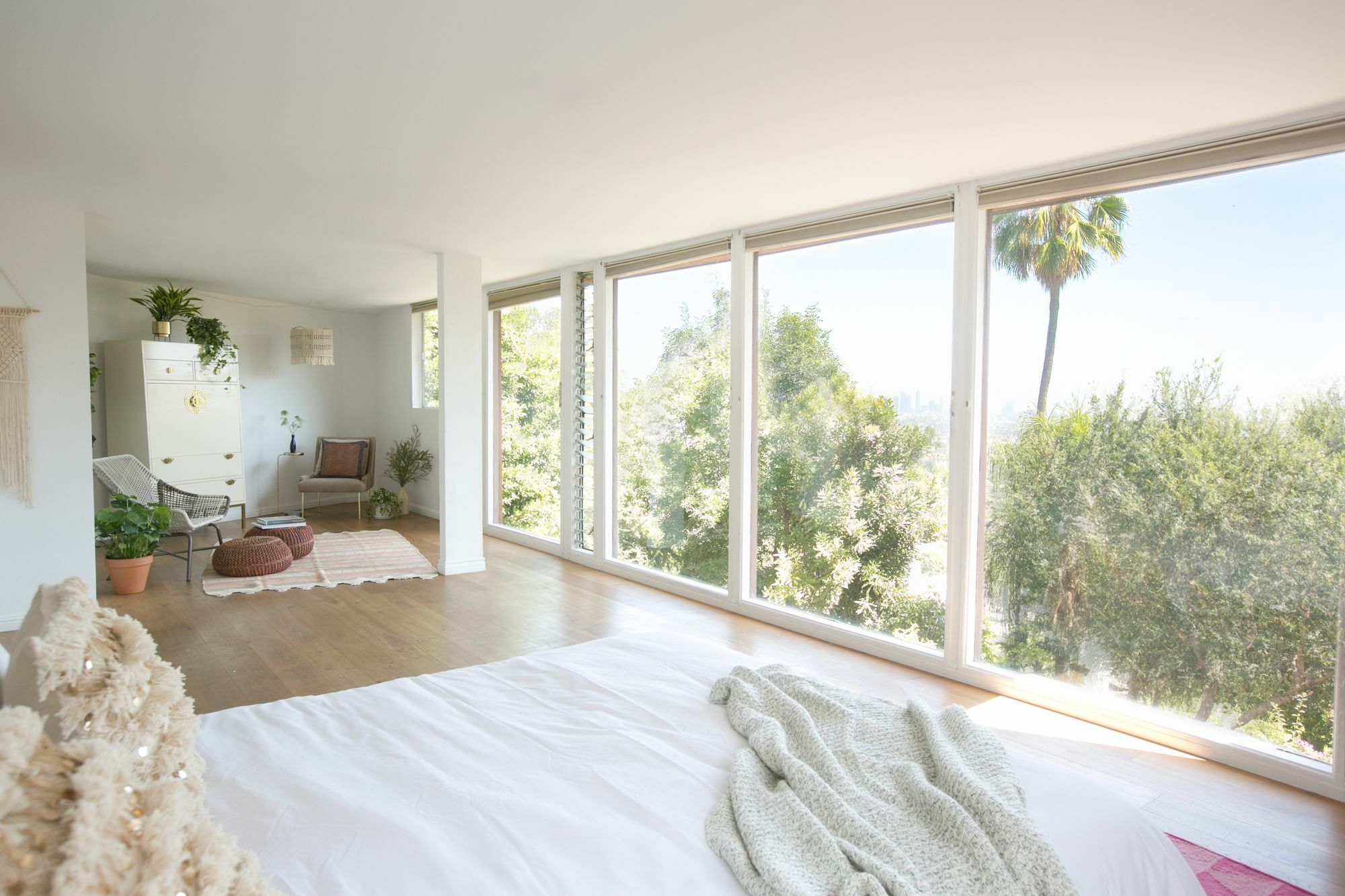 Sleek 2br In Hollywood Hills By Sonder *